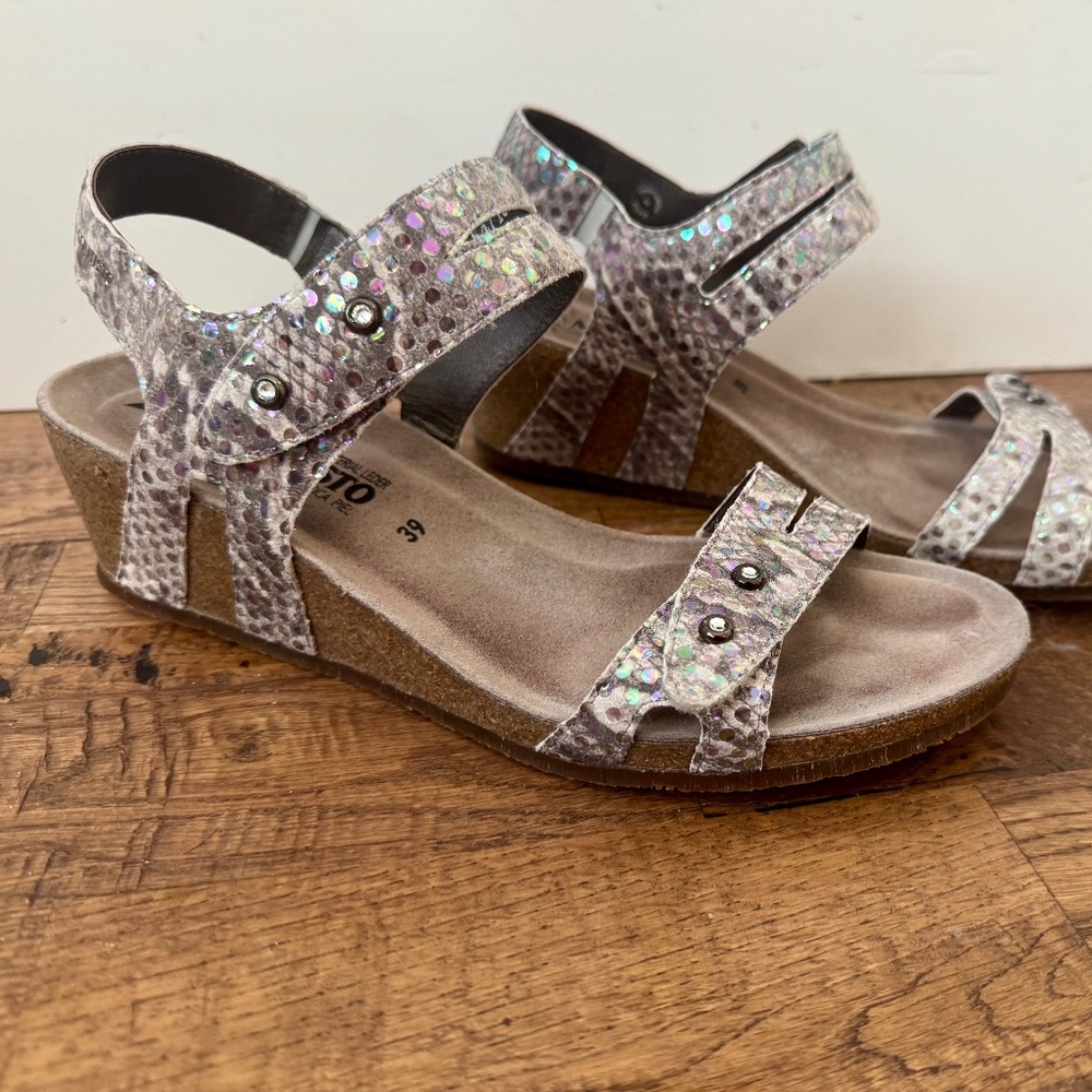 Mephisto Minoa Iridescent Snake Leather Wedge Sandal Women's Size 39‎ 9